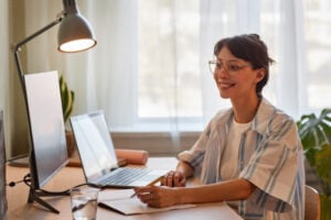 assinatura de cursos online, plano de conteúdo recorrente, mercado de educação digital, modelo de negócio EaD