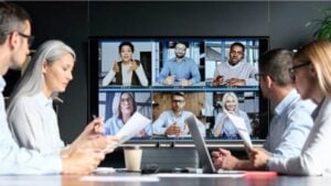 cursos baseados em turmas, cohort-based courses, cursos baseados em turmas na EaD, aprendizado colaborativo